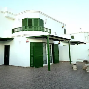 https://villa-los-cactus.in-canary-islands.com