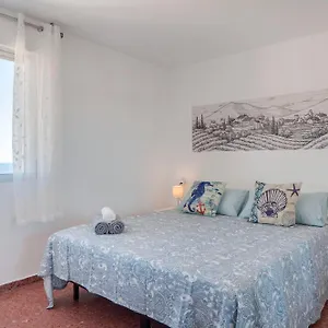 https://los-porches-beach-apartment-041.es-andalucia.com